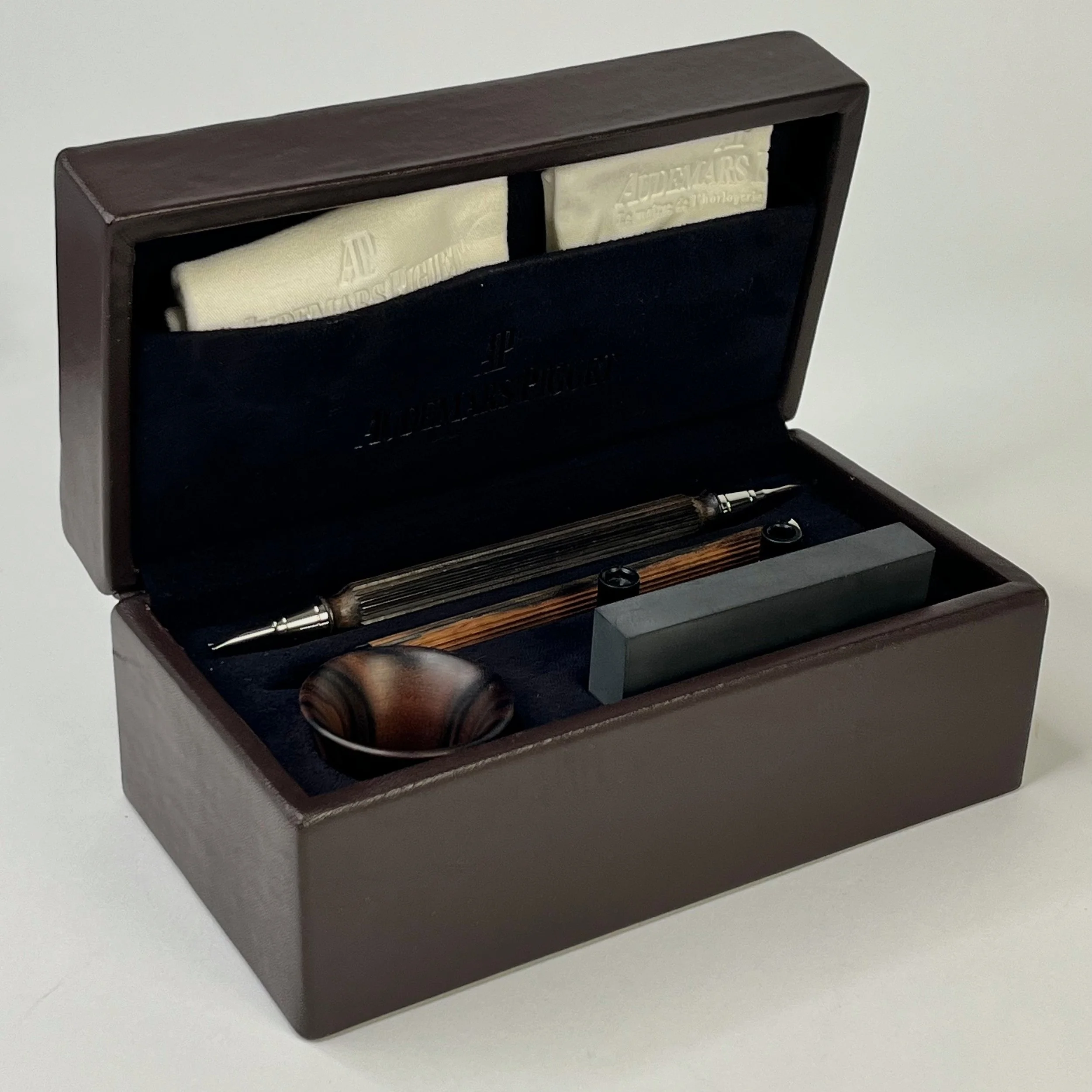 <新品未使用>Audemars Piguet & Smythson ノートセット Audemars Piguet Luxury Watchmaker Tool Set with Presentation Box
